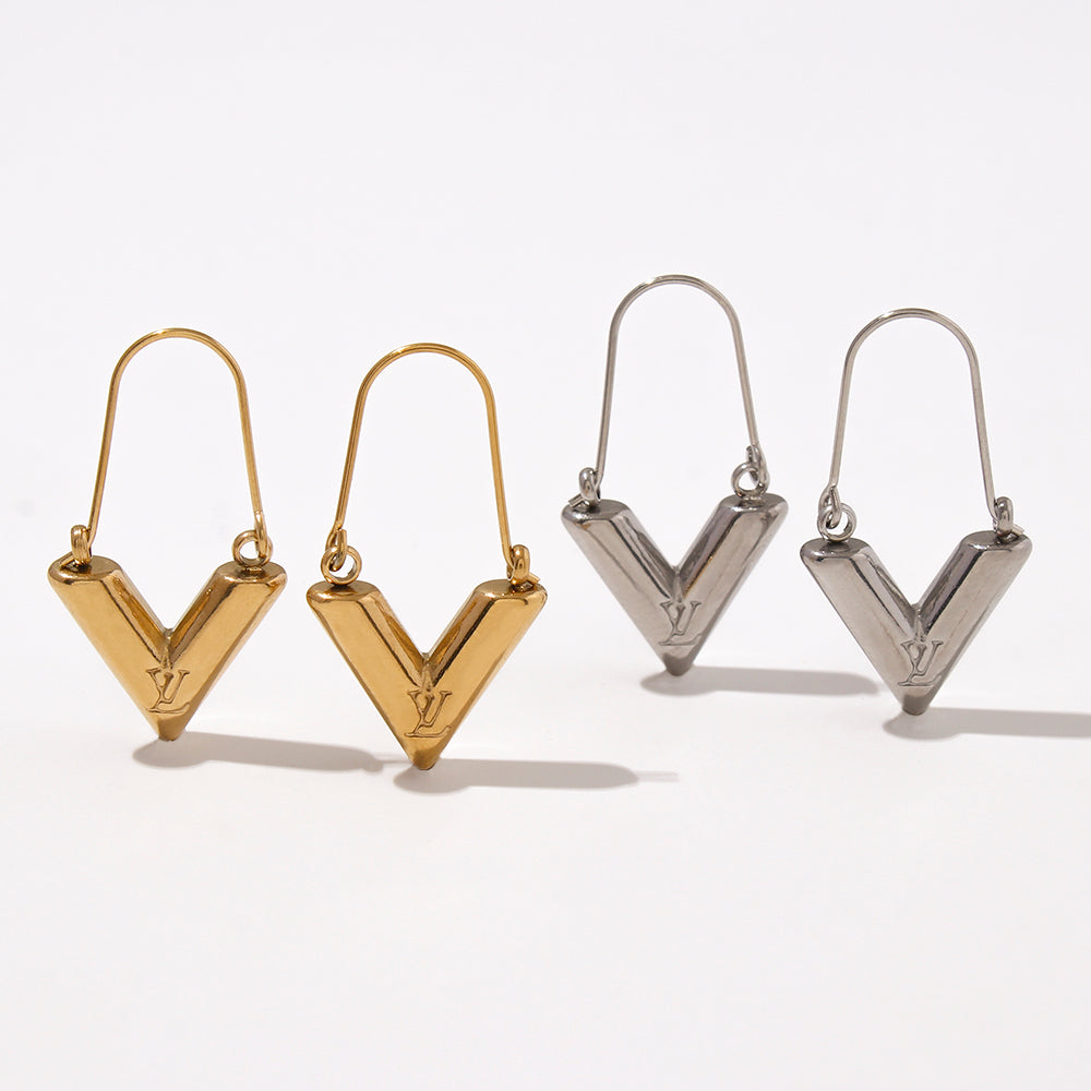 Pendientes de aro en forma de V