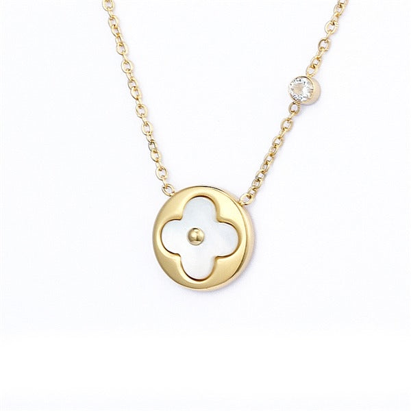 3 collares diferentes