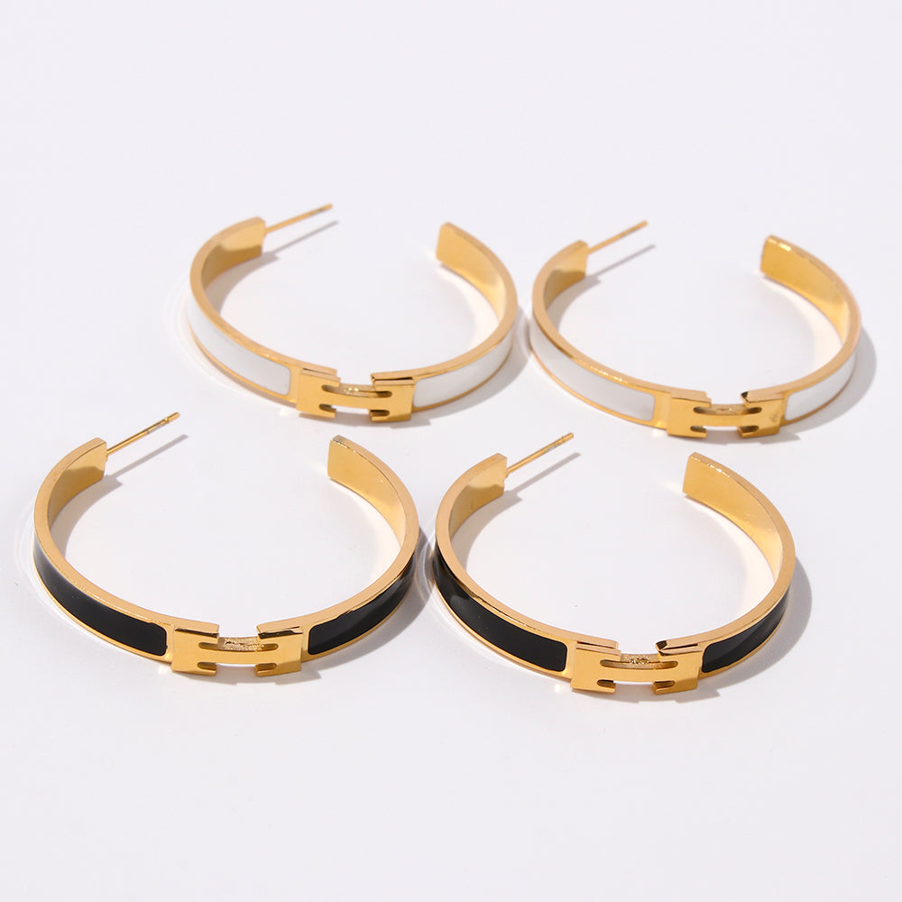 H fancy hoops earrings