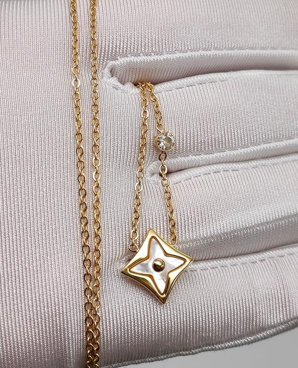 3 collares diferentes
