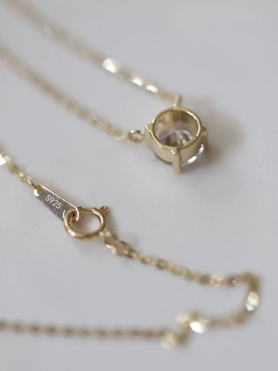 Collar brillante