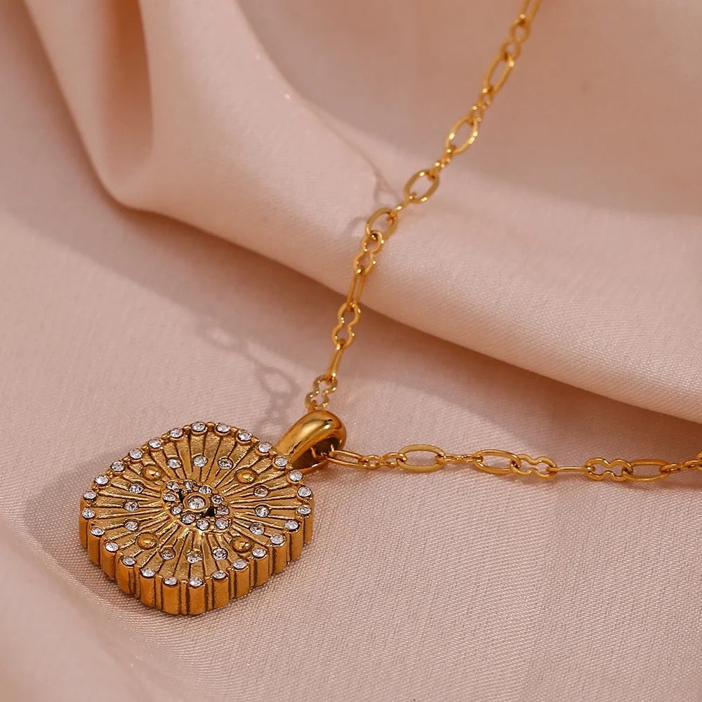 collar ojito