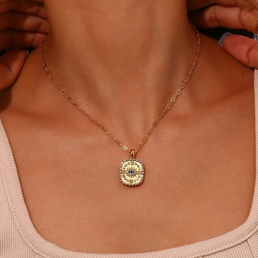 collar ojito