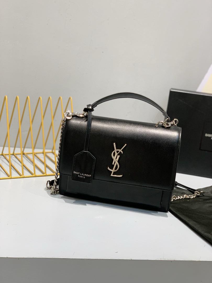 Silver girl bag