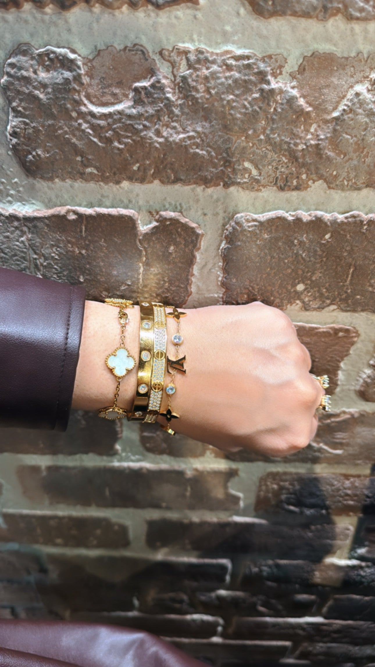 Pulsera con conjunto Baddie