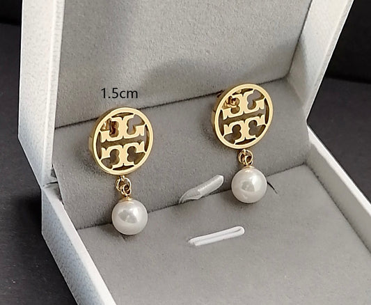 Torre pearl earrings