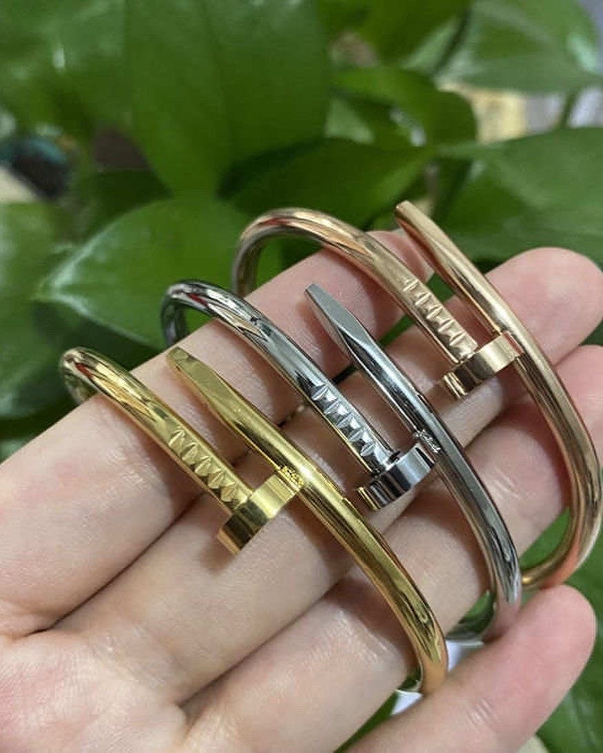 Nail bracelet