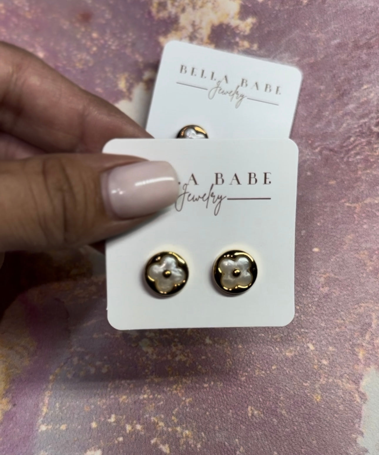 Pearl love earrings