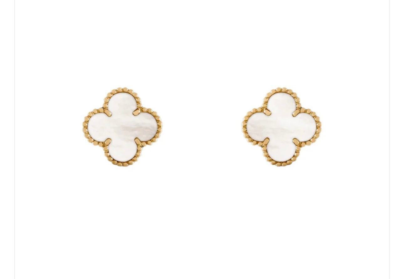 Clover girl earrings