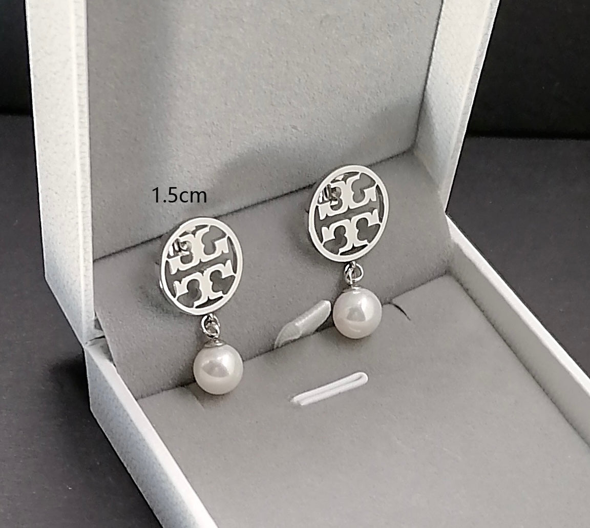 Torre pearl earrings