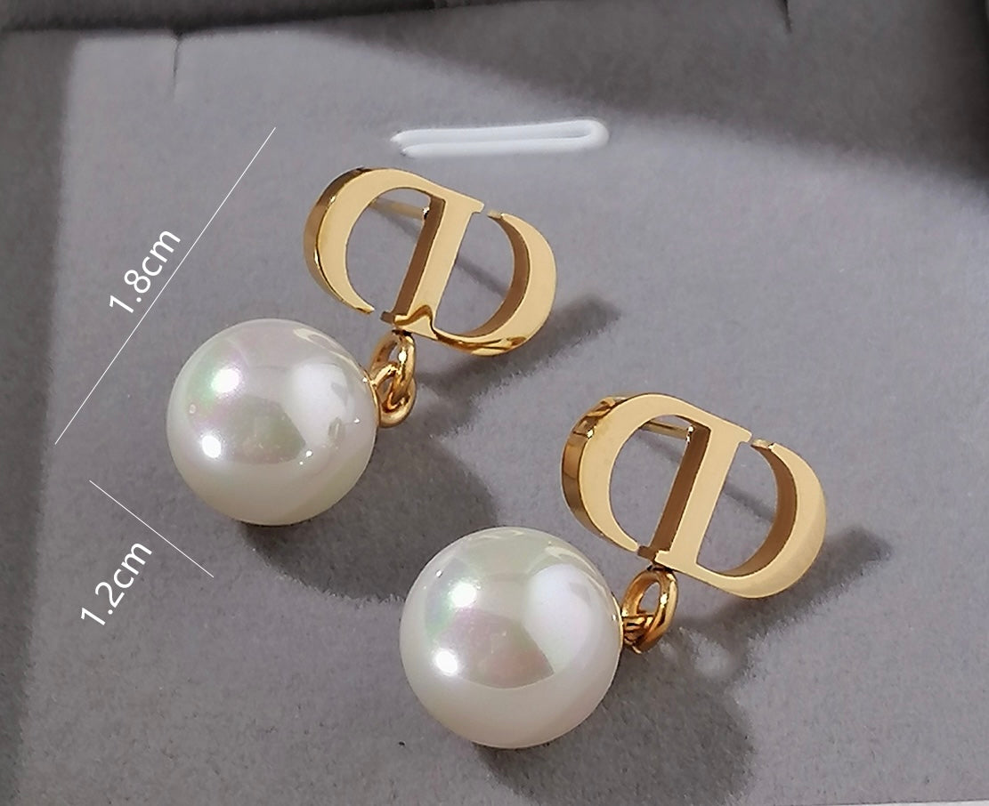 CD pearl earrings