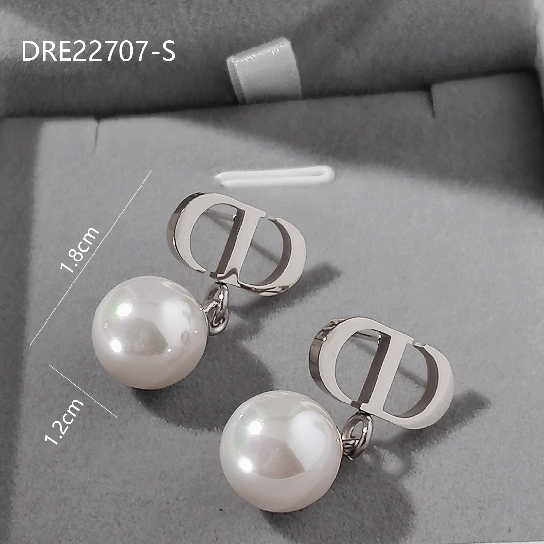 CD pearl earrings