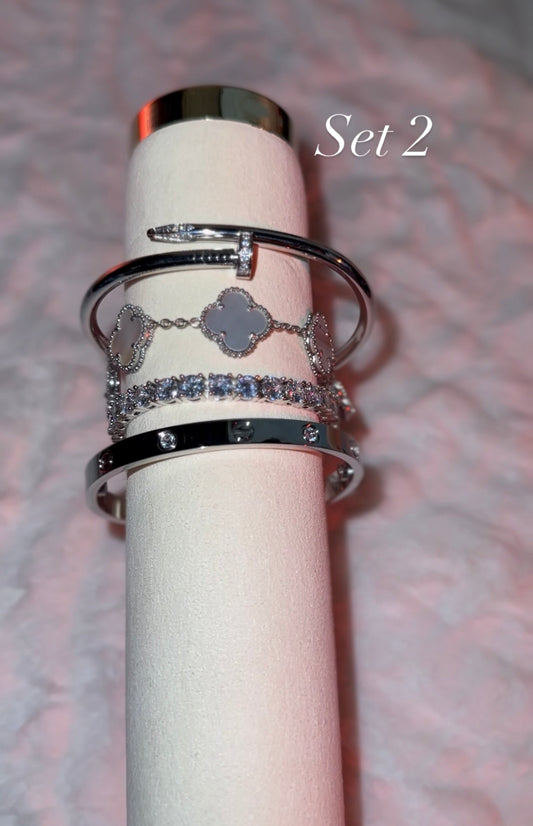 The silver edition sets bracelets