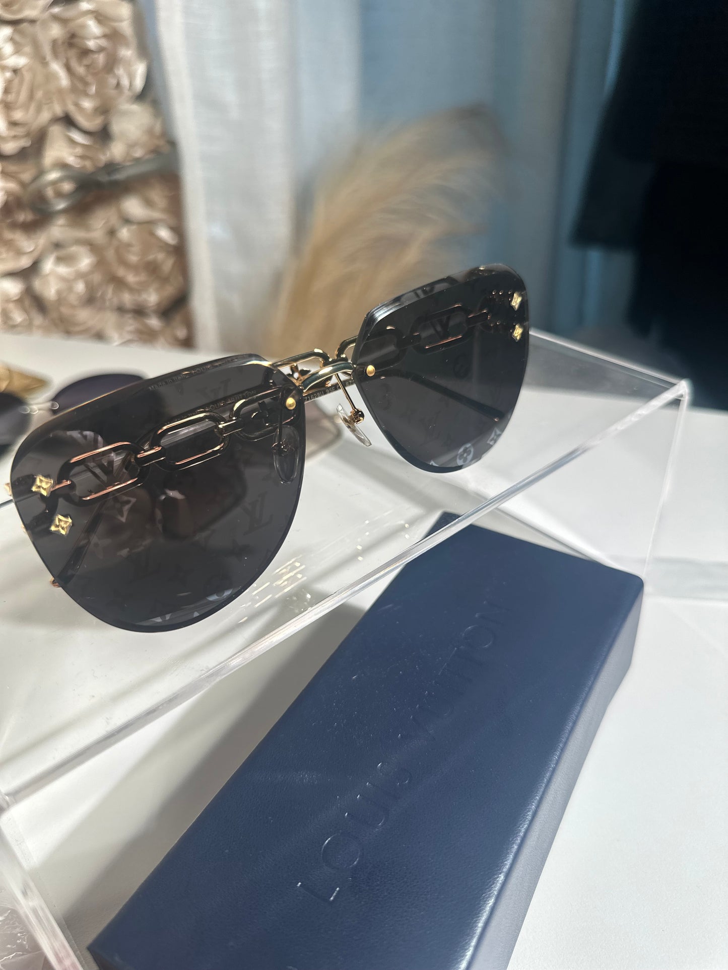 Luxurious sunglasses