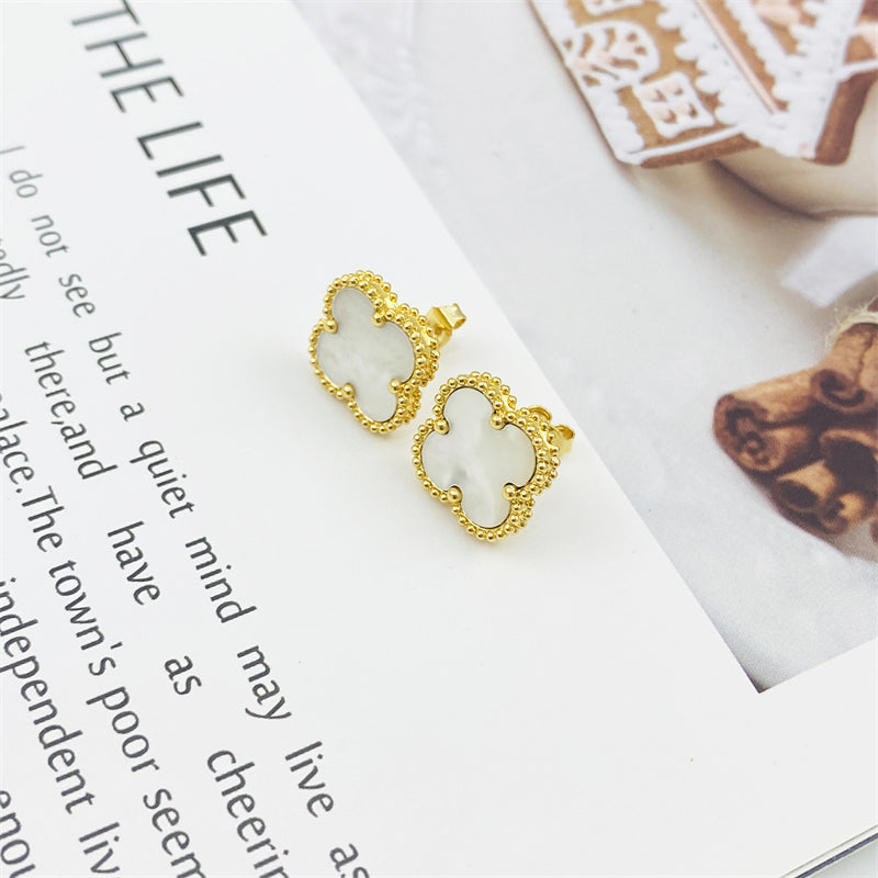 Clover girl earrings