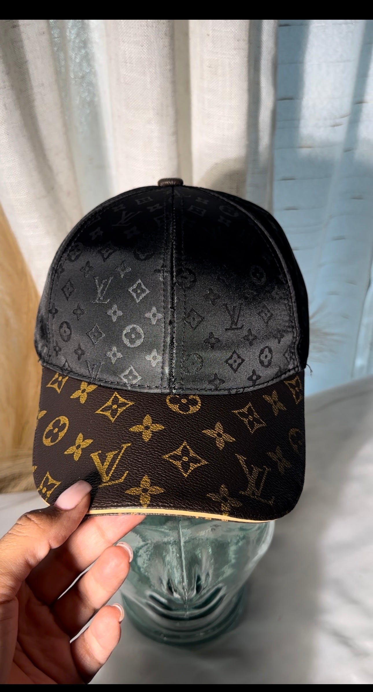 Lux hat